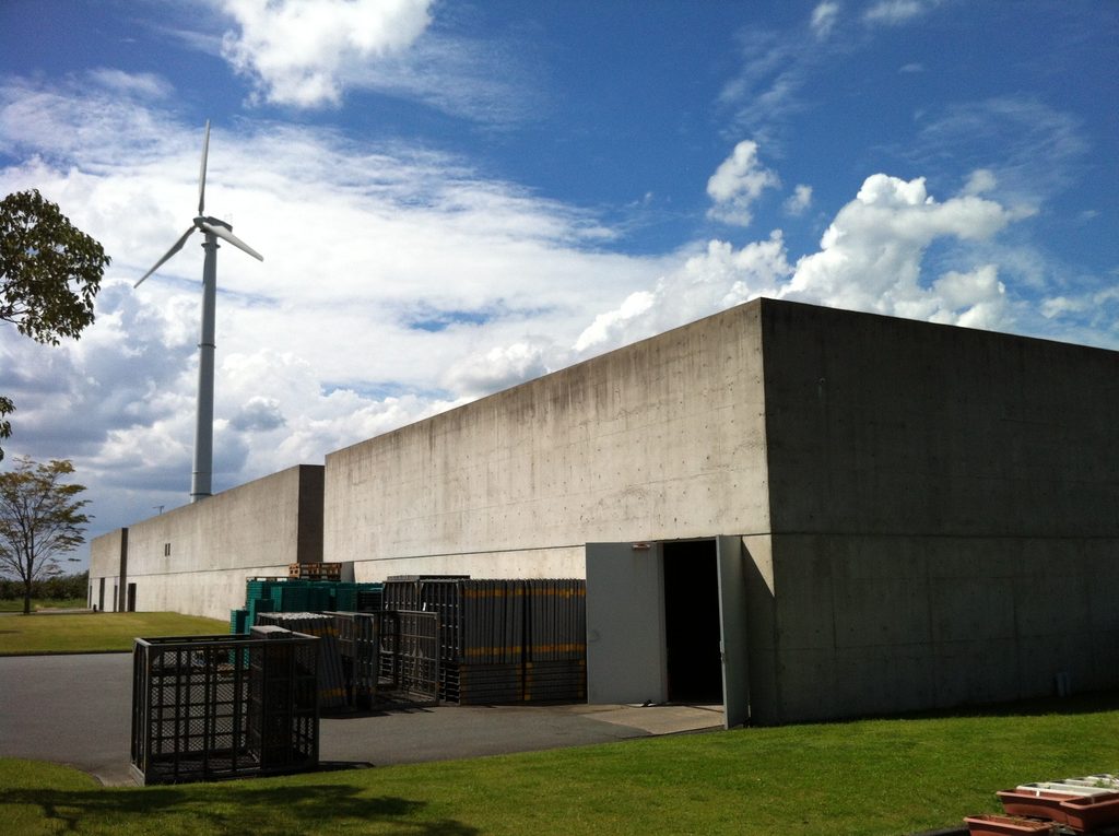 緑豊かな敷地に広がるロック・フィールド静岡ファクトリーの建築とランドスケープ / Architecture and landscaped grounds of Rock Field Shizuoka Factory in Shizuoka